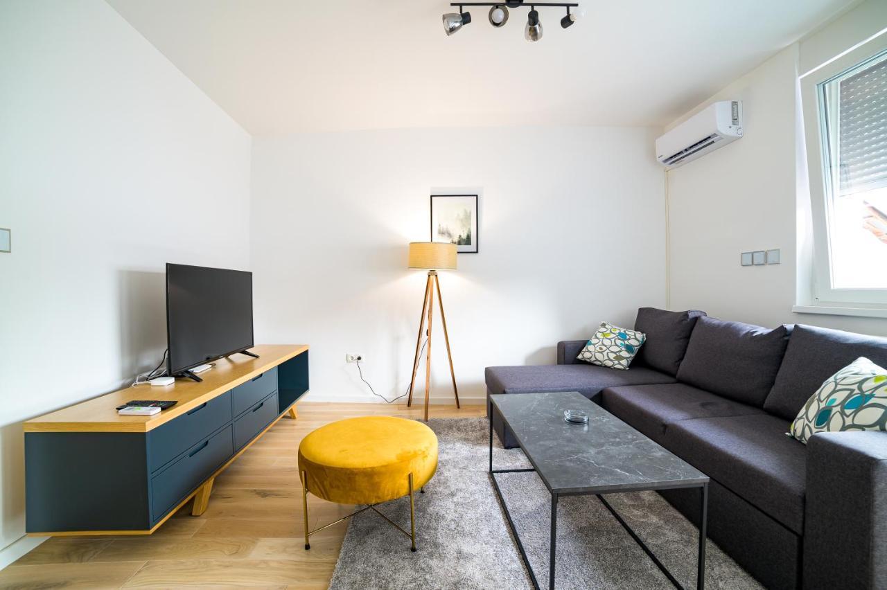 Sun Square Apartments トゥズラ エクステリア 写真
