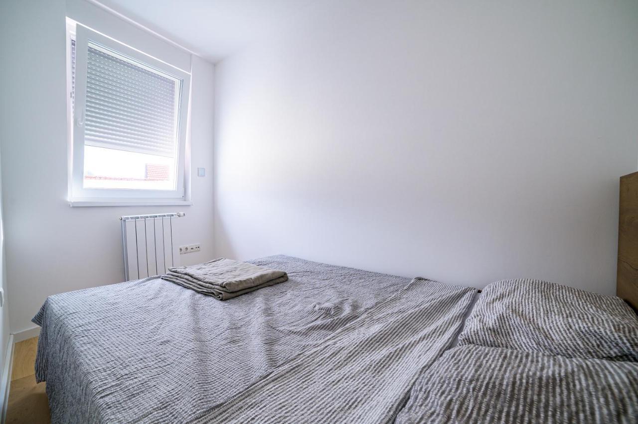 Sun Square Apartments トゥズラ エクステリア 写真