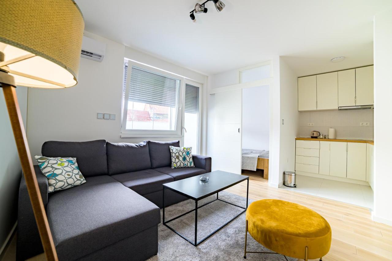 Sun Square Apartments トゥズラ エクステリア 写真